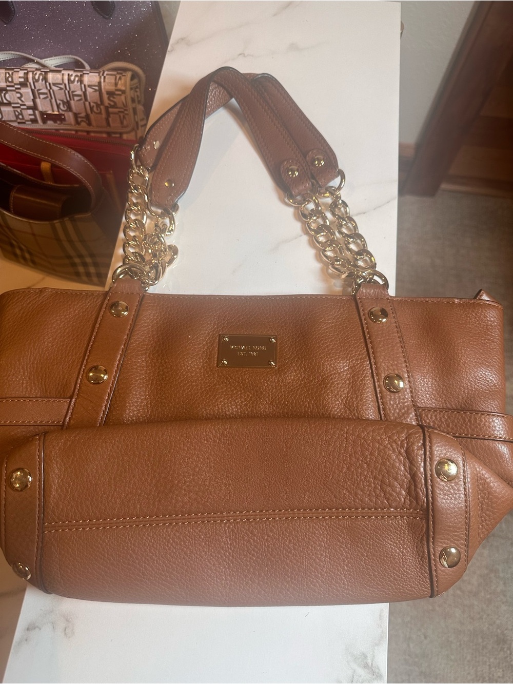 Michael Kors Caramel
Leather Handbag